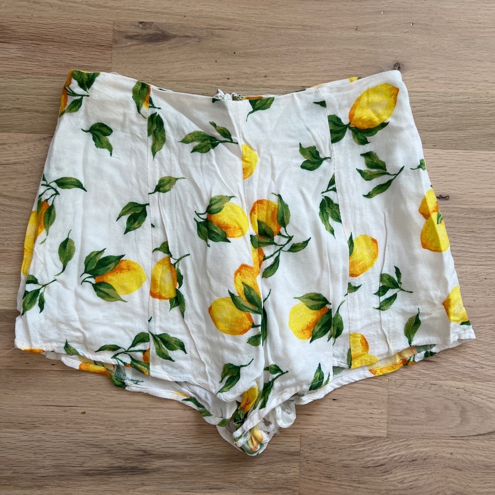 Lemon shorts